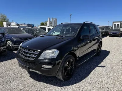 Gebraucht Mercedes ML300 204 PS (150 kW) 2011 Schwarz SUV