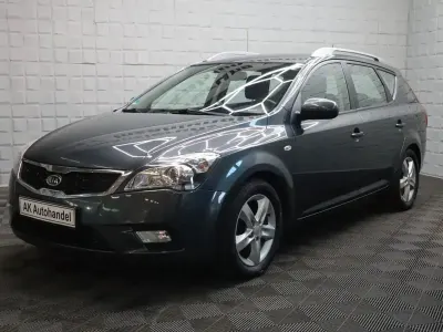 Gebraucht Kia Ceed Sportswagon Edition 7 125 PS (91 kW) 2011 Grau Kombi