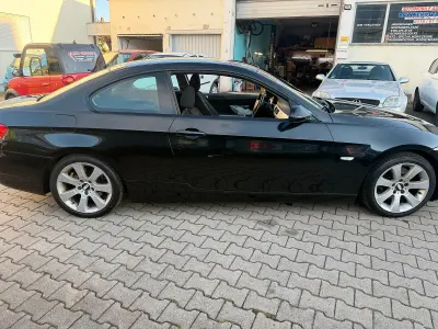 Gebraucht BMW 325 218 PS (160 kW) 2006 Schwarz Coupé