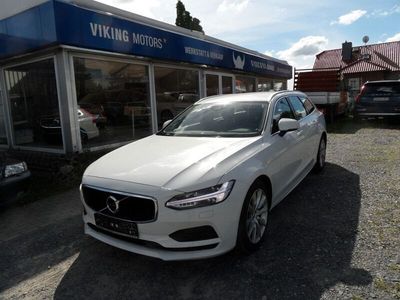 Gebraucht Volvo V90 Momentum 150 PS (110 kW) 2019 Space / metallic Kombi