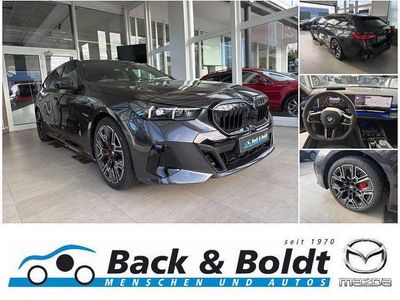 Grau Gebraucht 2025 BMW 540 Comfort Edition Kombi | 84.950 €