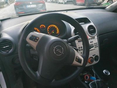 Gebraucht Opel Corsa 80 PS (58 kW) 2008 Weiß Kleinwagen