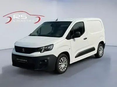 Gebraucht Peugeot Partner Premium 102 PS (75 kW) 2019 Weiß Van / Kleinbus