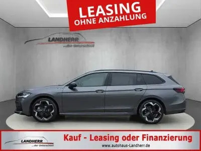 Neu Skoda Superb SportLine 193 PS (141 kW) 2025 Graphite grau Kombi