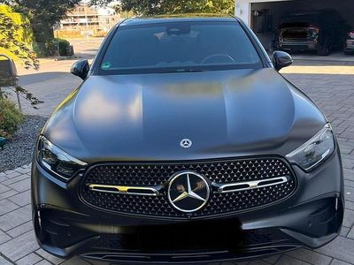 Usata Mercedes GLC200 204 CV (150 kW) 2024 Grigio SUV