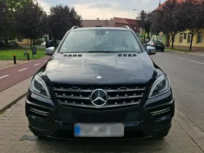 Gebraucht Mercedes ML350 265 PS (194 kW) 2013 Schwarz SUV