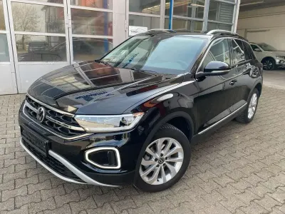 Gebraucht VW T-Roc Cabriolet Style 150 PS (110 kW) 2025 Schwarz SUV