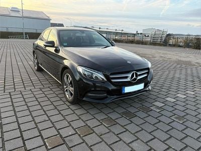 Schwarz Gebraucht 2015 Mercedes C180 Limousine | 13.500 € (Fairer Preis)