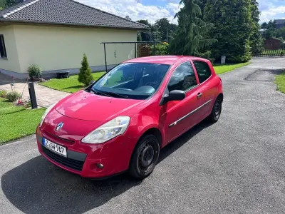 Gebraucht Renault Clio II Dynamique 75 PS (55 kW) 2009 Rot Limousine