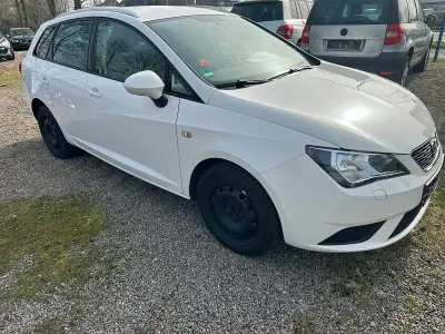 Używany Seat Ibiza ST 105 KM (77 kW) 2015 Biały Kombi