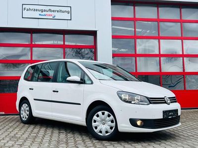 Usata VW Touran Trendline 105 CV (77 kW) 2011 Bianco Monovolume