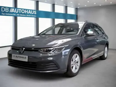Gebraucht VW Golf VIII Life 110 PS (80 kW) 2024 Grau Kombi
