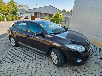 Używany Renault Mégane GrandTour Dynamique 110 KM (80 kW) 2012 Brązowy Kombi