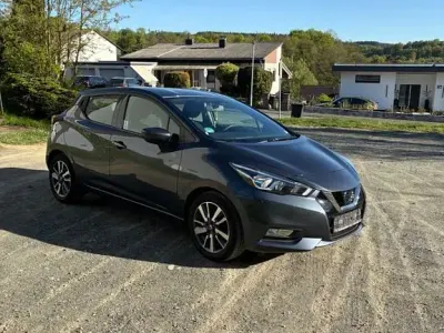Gebraucht Nissan Micra N-Way 71 PS (52 kW) 2018 Grau Kleinwagen