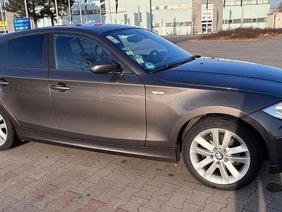 Gebraucht BMW 120 177 PS (130 kW) 2008 Braun Kleinwagen