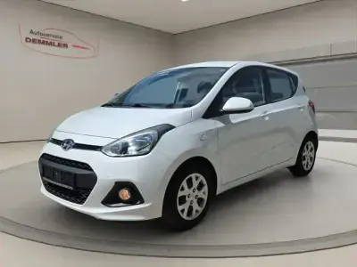 Gebraucht Hyundai i10 67 PS (49 kW) 2016 Weiss Kleinwagen