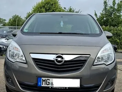 Gebraucht Opel Meriva Edition 120 PS (88 kW) 2011 Braun Van / Kleinbus