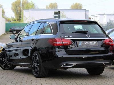 Second-hand Mercedes C300e 306 CP (225 kW) 2021 Negru Break