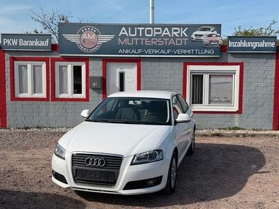 Używany Audi A3 Attraction 105 KM (77 kW) 2011 Biały Hatchback