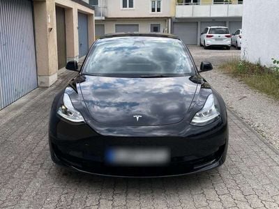 Schwarz Gebraucht 2021 Tesla Model 3 Standard Range Plus Limousine | 25.800 € (Fairer Preis)