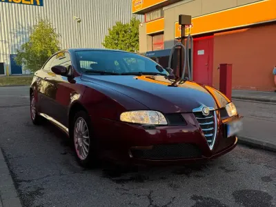 Second-hand Alfa Romeo GT 150 CP (110 kW) 2008 Roșu Coupe