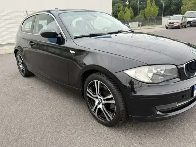 Gebraucht BMW 116 122 PS (89 kW) 2007 Schwarz ii Kleinwagen