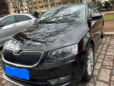 gebraucht Skoda Octavia 2016 August, sehr gepflegt.