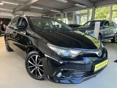 Gebraucht Toyota Auris Comfort 116 PS (85 kW) 2016 Schwarz Limousine