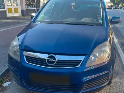 Gebraucht Opel Zafira 120 PS (88 kW) 2010 Blau Van / Kleinbus