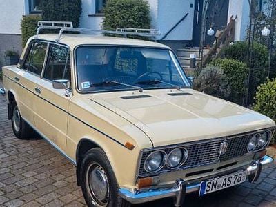 Usata Lada 2103 69 CV (50 kW) 1981 Beige Berlina
