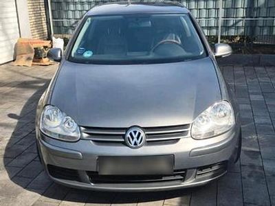 Gebraucht VW Golf V 150 PS (110 kW) 2005 Grau Kleinwagen