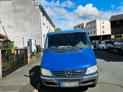 Gebraucht Mercedes Sprinter 82 PS (60 kW) 2026 Blau Van