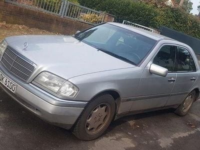 Gebraucht Mercedes C220 Elegance 150 PS (110 kW) 1996 Limousine
