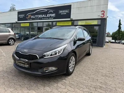 Gebraucht Kia Ceed Sportswagon Edition 7 128 PS (94 kW) 2015 (1k) black pearl Kombi