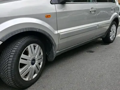 Gebraucht Ford Fusion 80 PS (58 kW) 2006 Silber Kleinwagen