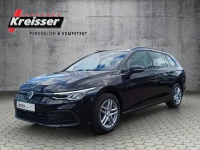 Gebraucht VW Golf VII Life 110 PS (80 kW) 2021 Schwarz Kleinwagen