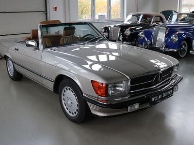 Gebraucht Mercedes 560 230 PS (169 kW) 1988 Silber Cabrio
