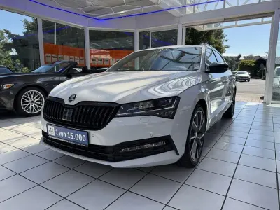 Gebraucht Skoda Superb SportLine 200 PS (147 kW) 2023 Moonweiss metallic (metallic) Kombi