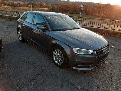 Grau Gebraucht 2016 Audi A3 Limousine | 12.250 € (Guter Preis)