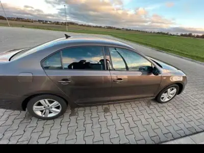Gebraucht VW Jetta 2012 Braun Limousine