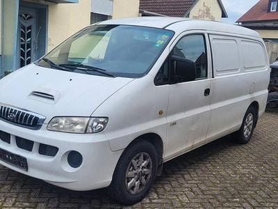 Gebraucht Hyundai H-1 140 PS (102 kW) 2005 Weiß Van / Kleinbus