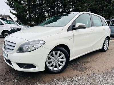 Calcitweiss/zirrusweiss Gebraucht 2012 Mercedes B180 Van / Kleinbus | 10.390 € (Fairer Preis)