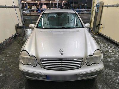 Gebraucht Mercedes C200 163 PS (119 kW) 2000 Silber Limousine