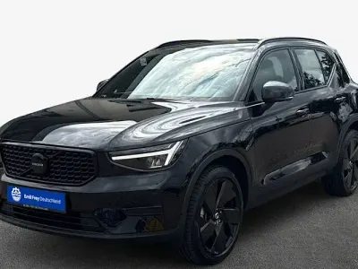 Gebraucht Volvo XC40 Plus 163 PS (119 kW) 2025 Onyx schwarzmetallic SUV