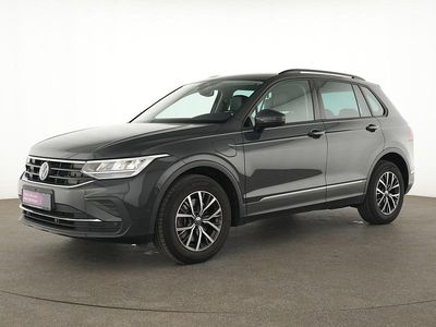 Gebraucht VW Tiguan Life 245 PS (180 kW) 2022 Uranograu SUV
