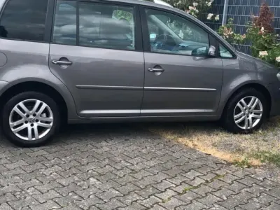 Gebraucht VW Touran 140 PS (102 kW) 2009 Grau Van / Kleinbus