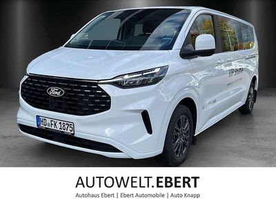 Gebraucht Ford Tourneo Titanium 170 PS (125 kW) 2025 Frozen white Van / Kleinbus
