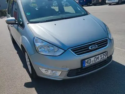 Gebraucht Ford Galaxy Trend 140 PS (102 kW) 2014 Silber Van / Kleinbus