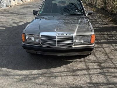 Usata Mercedes 190 1988 Grigio Berlina