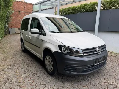 Gebraucht VW Caddy Trendline 102 PS (75 kW) 2020 Weiß Van / Kleinbus